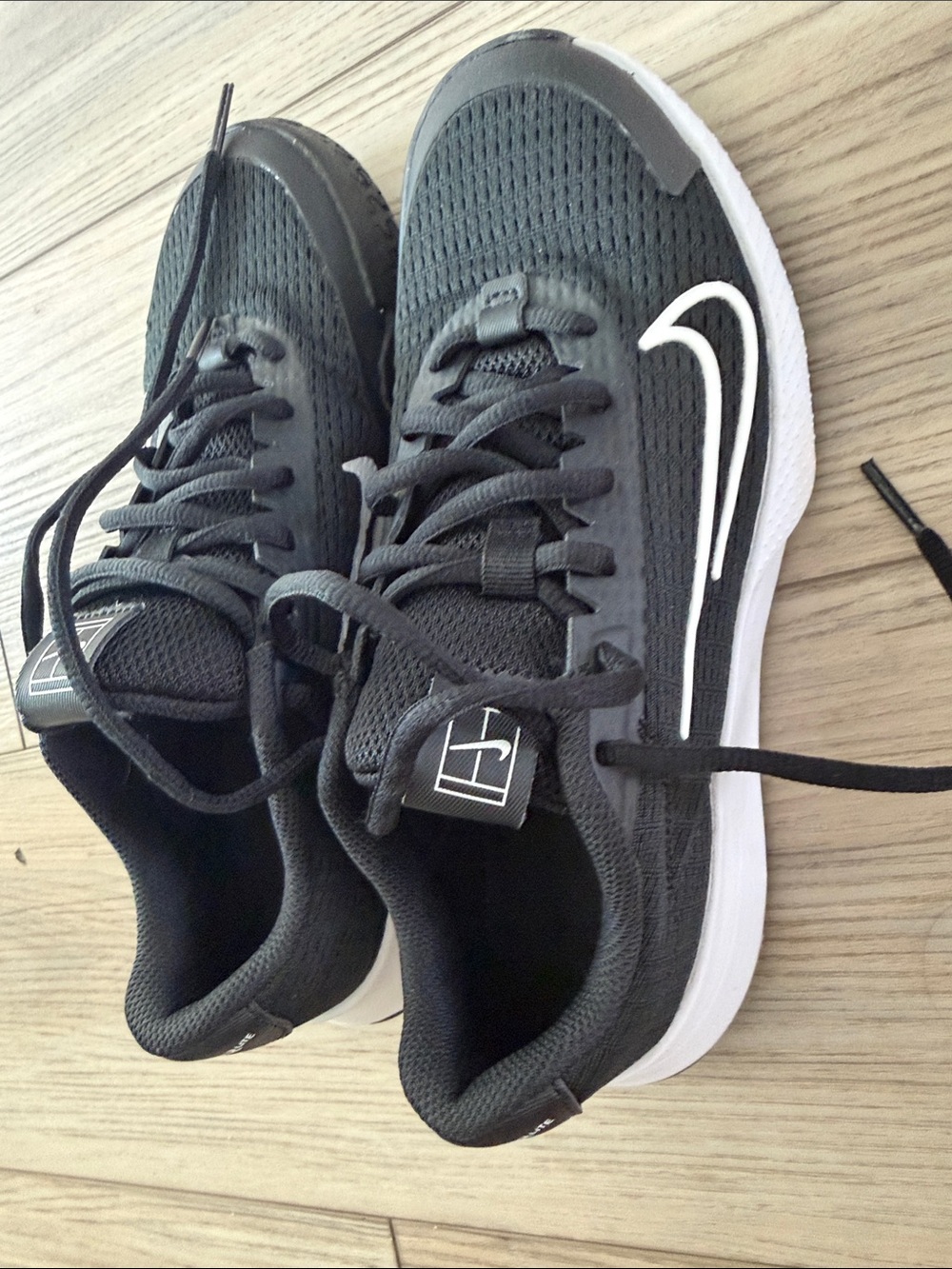Nike Women's Black and White athletic shoes